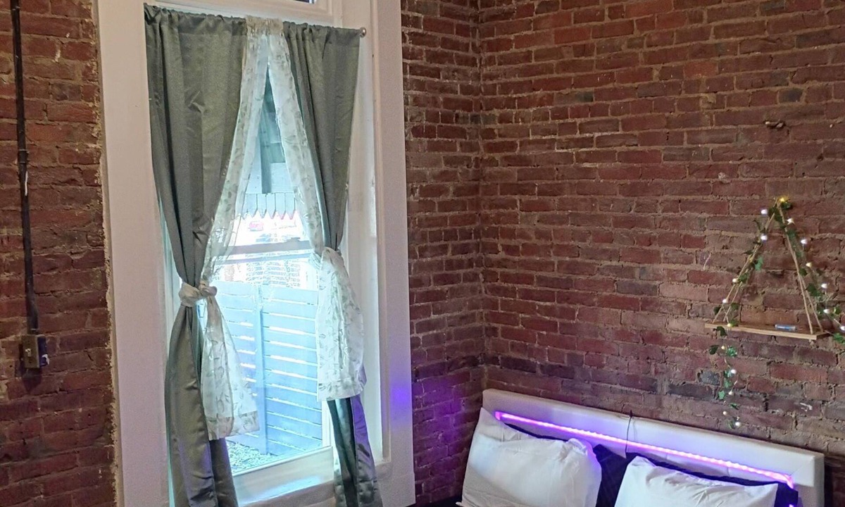Old Louisville Apartment | 1-bedroom apartment 103 in adorable Louisville with AC