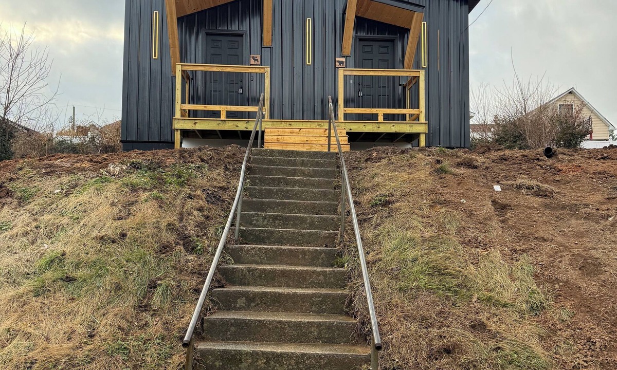 Mount Sterling House | 1 Bedroom Bourbon House on the Hill