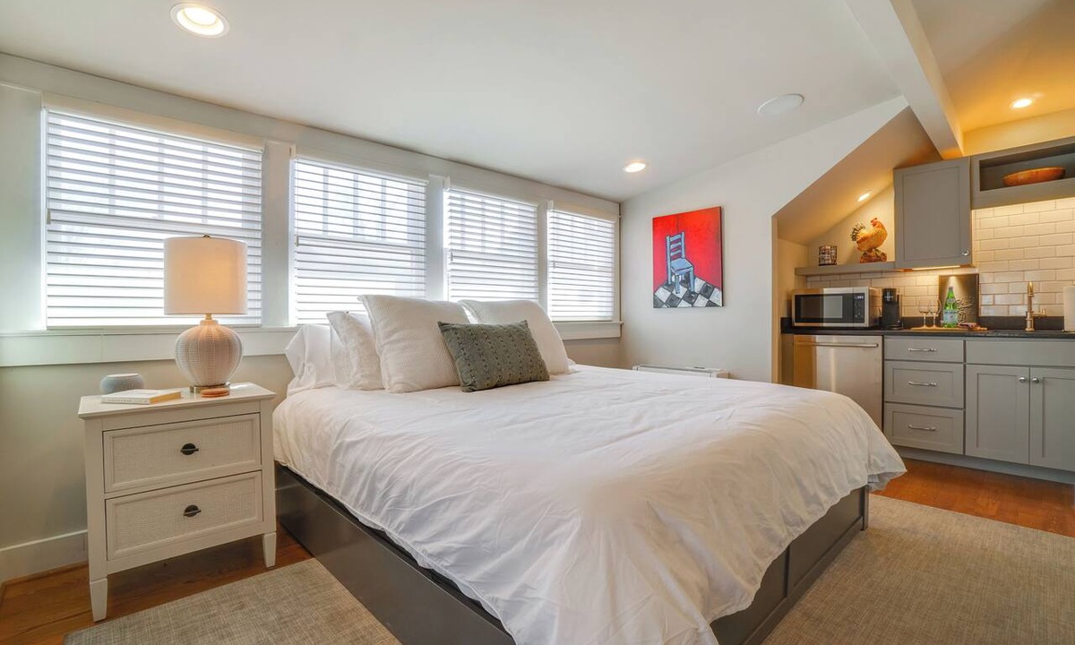 Richland Apartment | 1 Mi to Centennial Park, Couple's West End Retreat