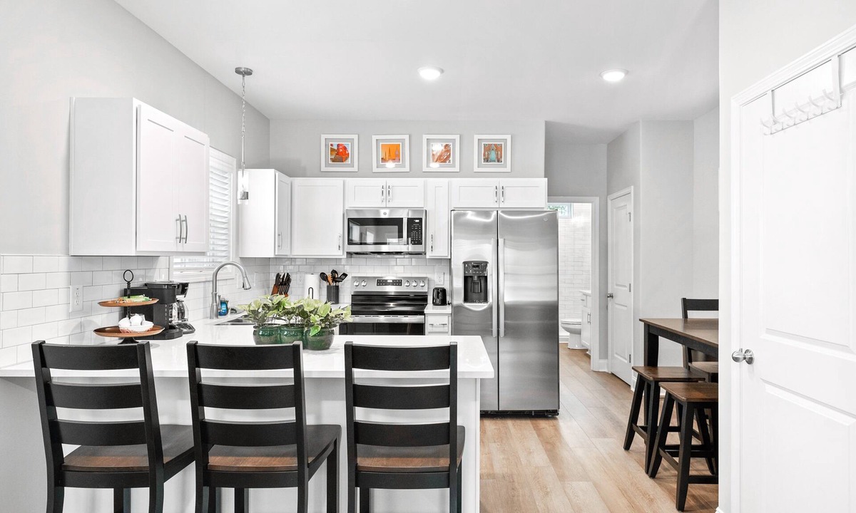 Clarksville Cottage | 1012 Franklin Street