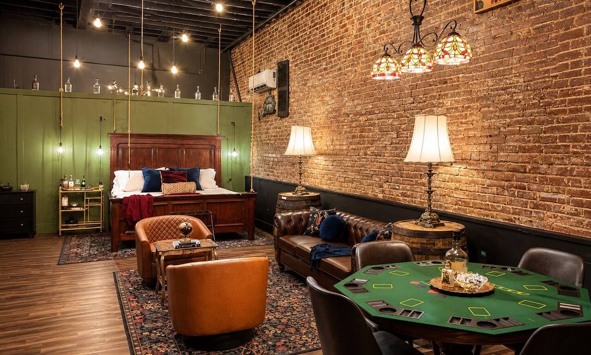 Horse Cave Apartment | 108 on Main:Behind the Secret Door Apartment historic downtown Horse Cave Ky