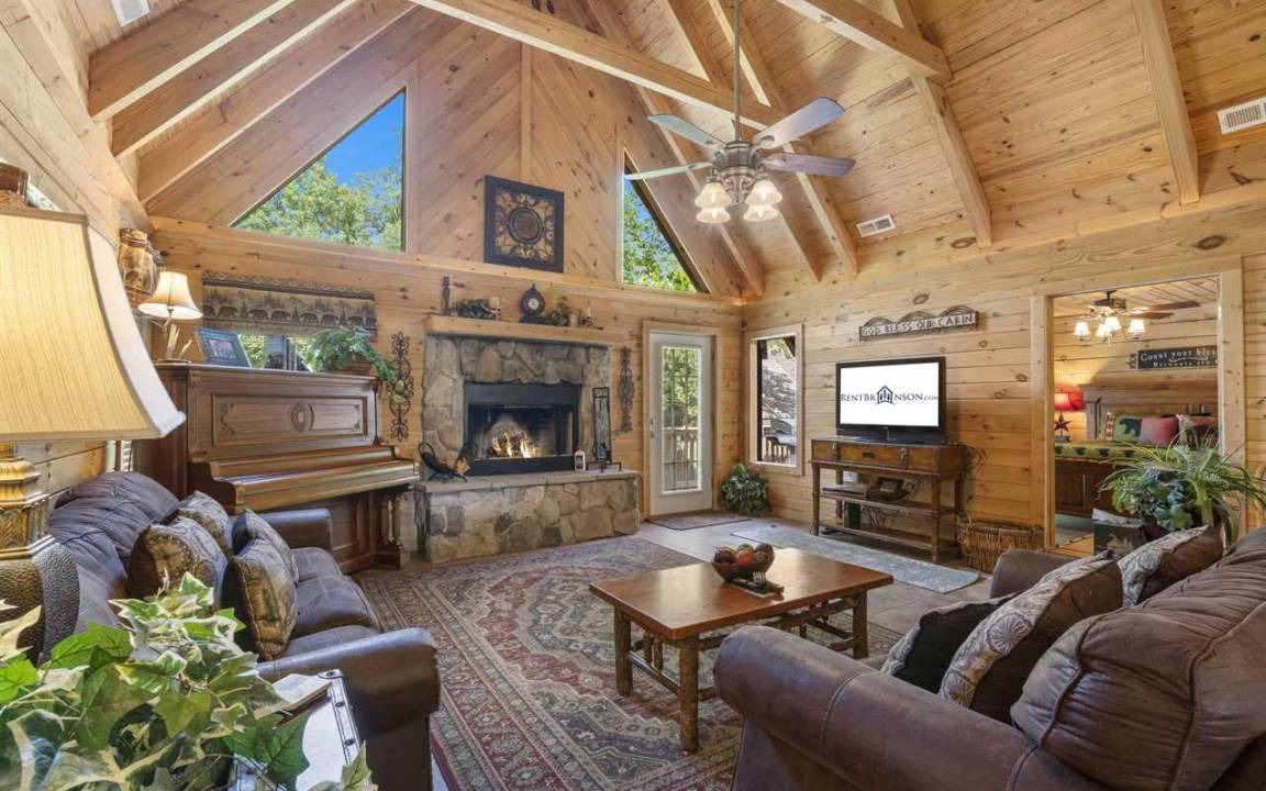 Branson Cedars Cabin | 118 m² Cabin ∙ 3 bedrooms ∙ 8 guests
