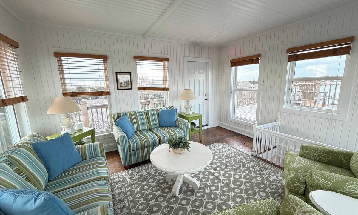 Ocracoke Bed & Breakfast | 12-Lighthouse Suite at The Castle Inn
