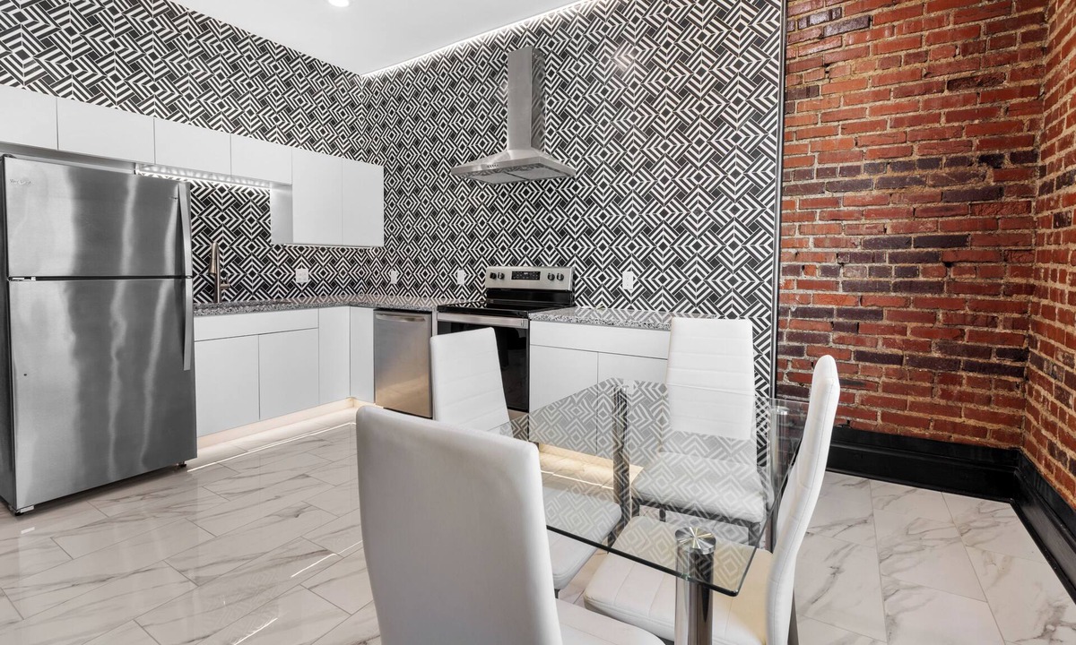 Okmulgee Apartment | 1920s loft 1-bedroom apartment