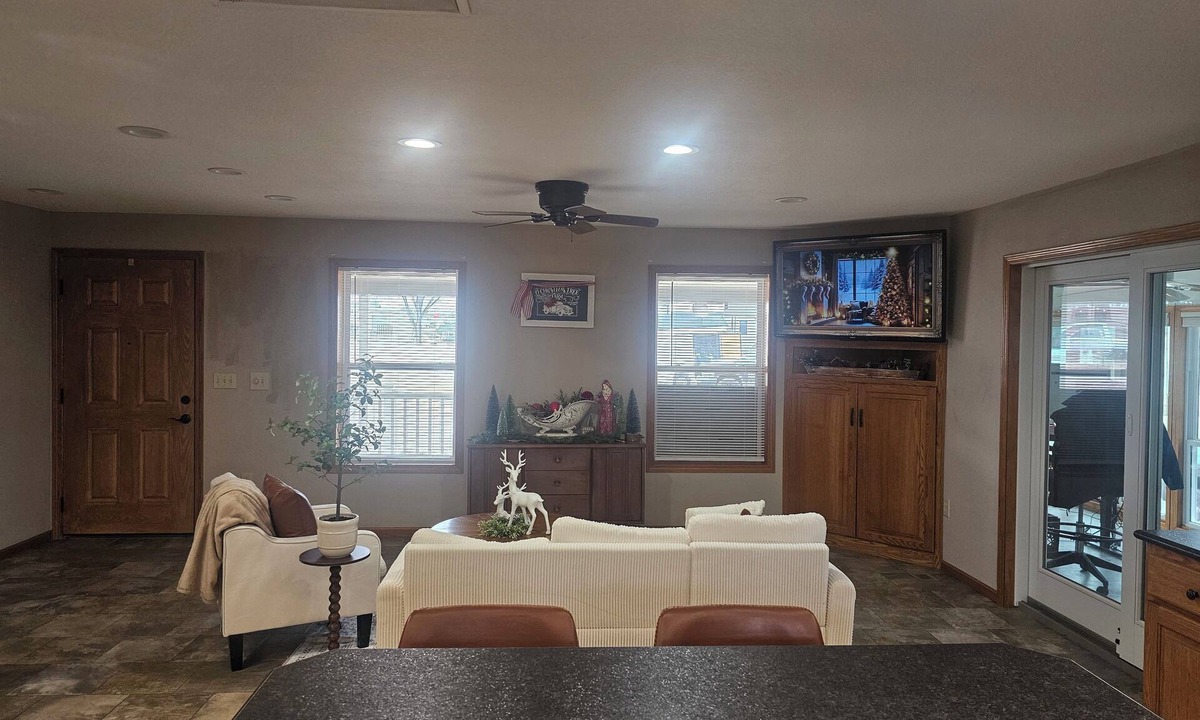 Seneca House | 2 Bedroom 2 bath home, wheel chair accessible home overlooks golf course & pond