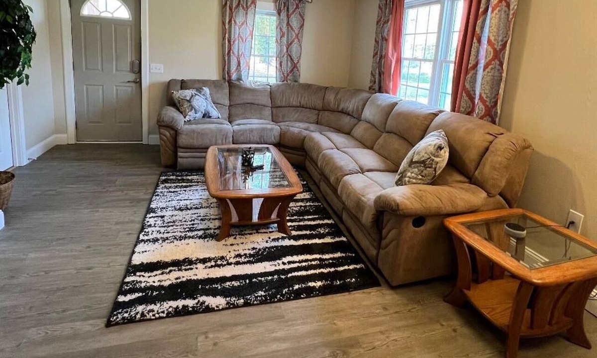 St. James House | 2-bedroom house in StJames, minutes from Hwy 44 w/grill on back deck, smart TV.