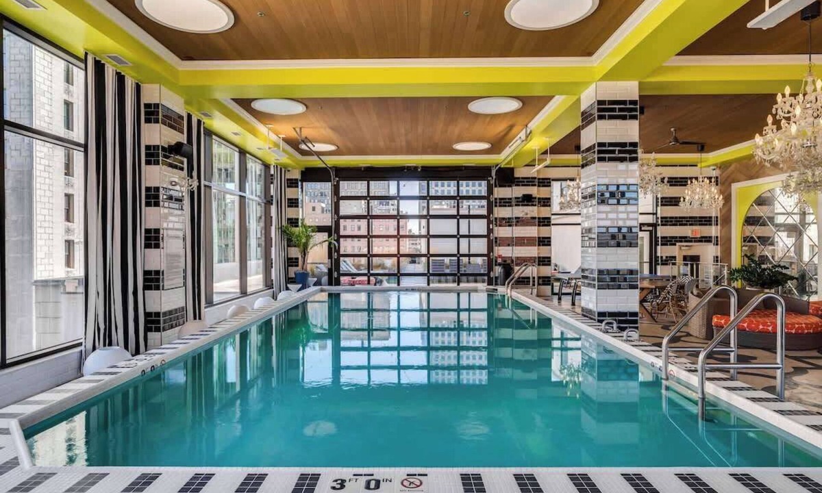 Downtown Cincinnati Apartment | 2 Bedroom |Pool| Paul Brown Stadium