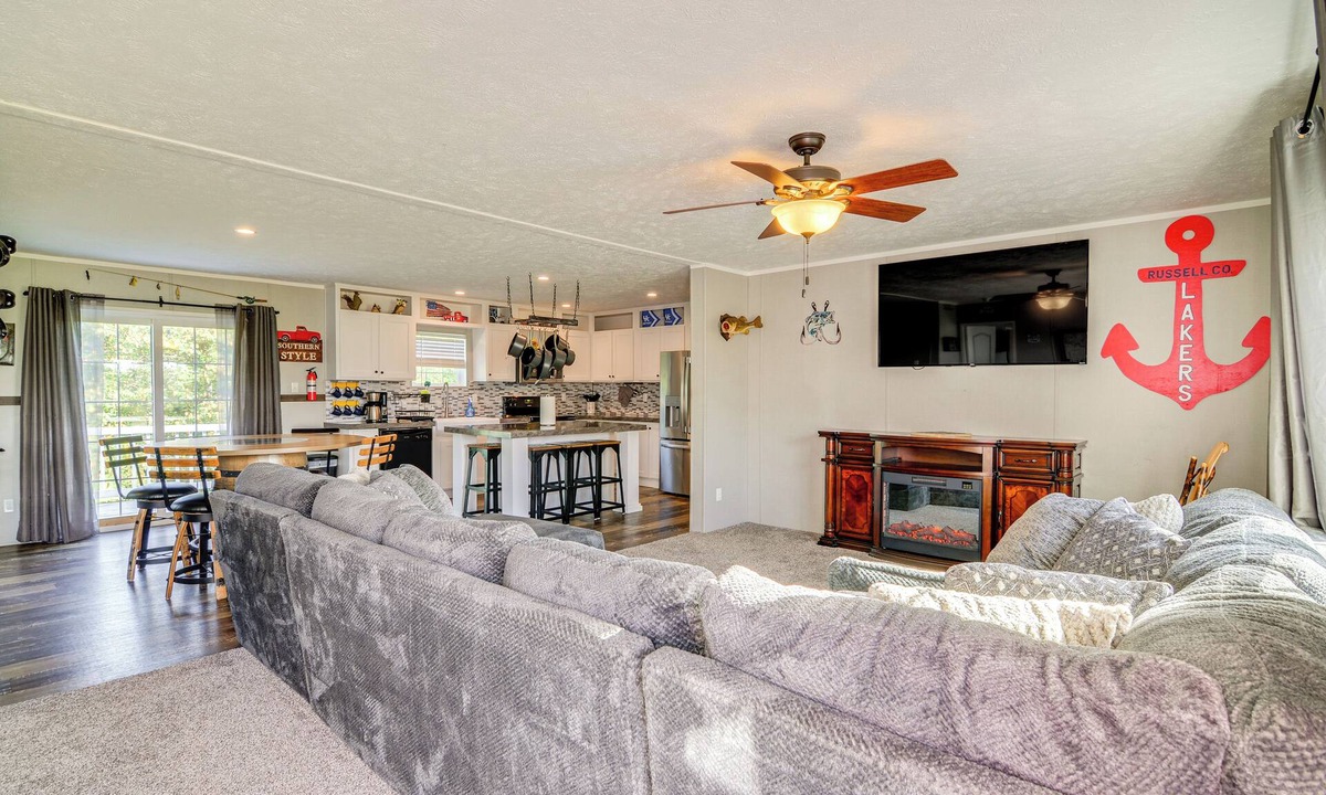 Jamestown House | 2 Mi to Lake Cumberland: Family-Friendly Retreat!