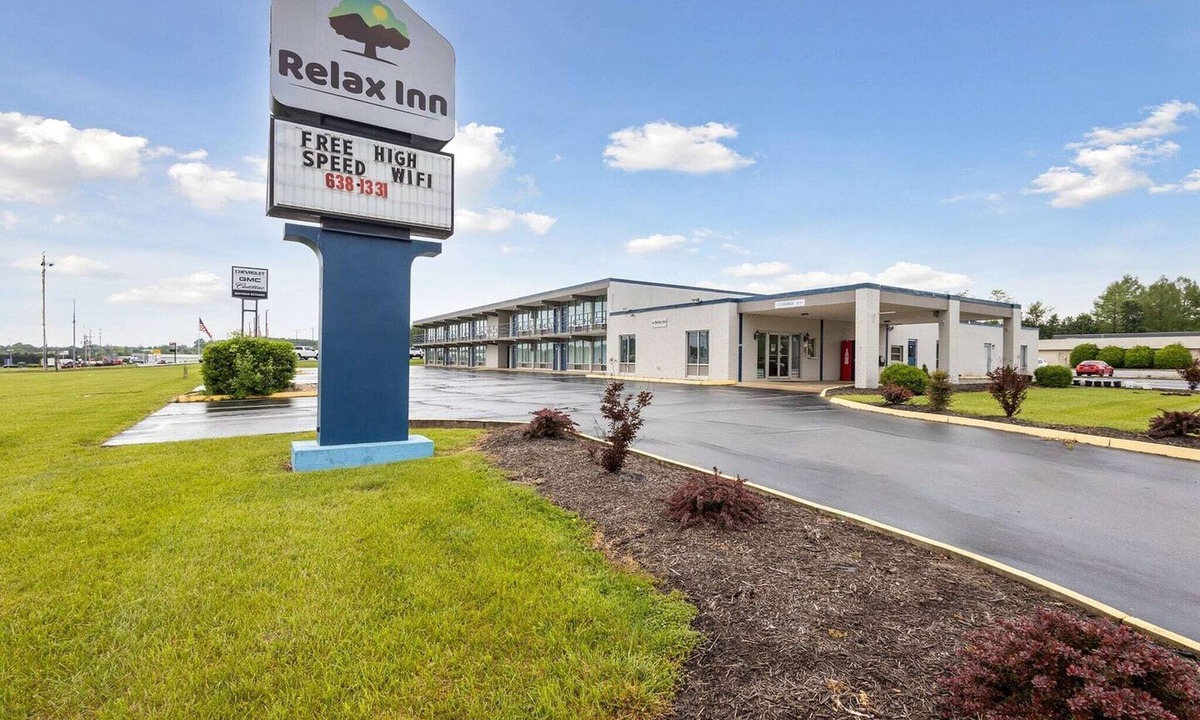 Greeneville Apartment | 2 Queen Beds|Non-Smoking