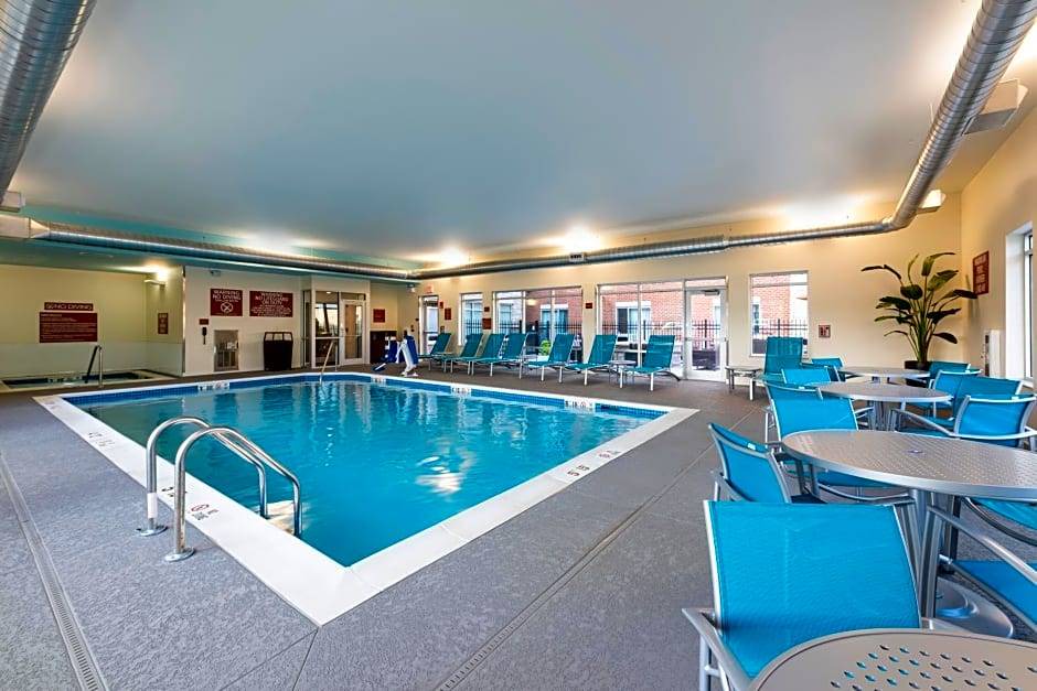 Jeffersonville Hotel | 2-Star Hotel ∙ TownePlace Suites by Marriott Louisville North