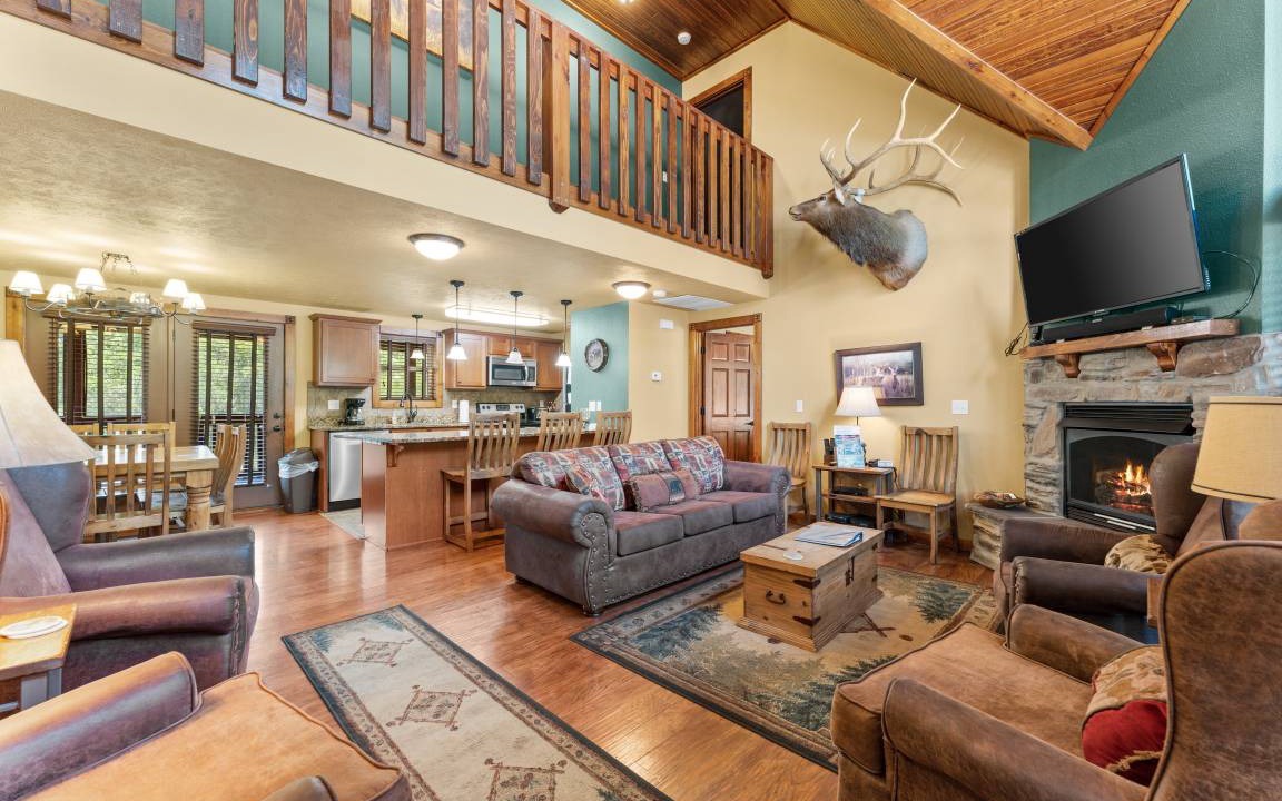 Reeds Spring Cabin | 238 m² Cabin ∙ 6 bedrooms ∙ 22 guests