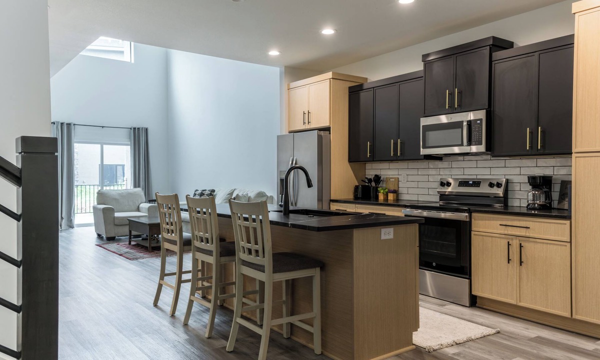 Olathe House | 3-bedroom luxury townhome in Olathe/Lenexa
