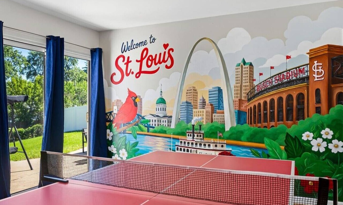 Manchester House | 4BR Fenced Yard, Pet-Friendly, Games & Ping Pong