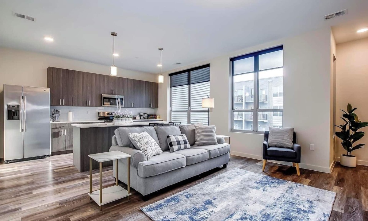 Downtown Louisville Apartment | 4th Street Suites - Opulent King Bed Suite