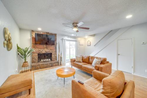 Tulsa House | 5 Mi to Route 66 Fun! Tulsa Towhome w/Game Room