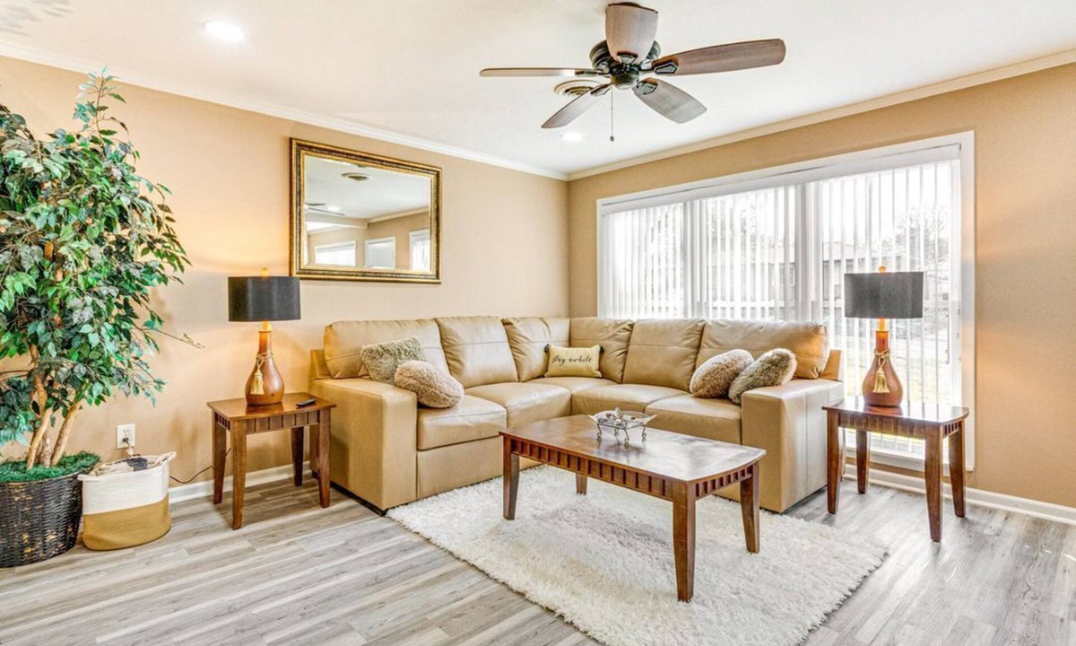 Little Rock House | 6 Mi to Dtwn: Home w/Huge Fenced Yard & Fire Pit