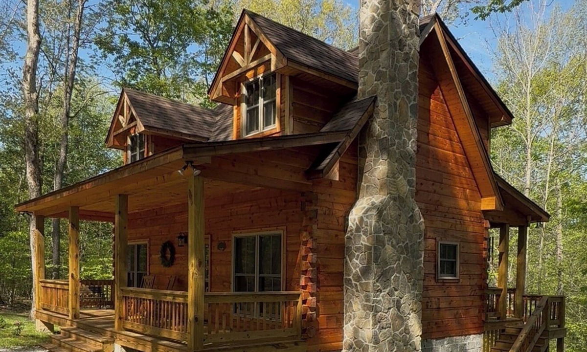 Tullahoma Cabin | 6BR 4bathroom 2-Cabin Retreat for 12 near Lake Ramp With large parking lot.