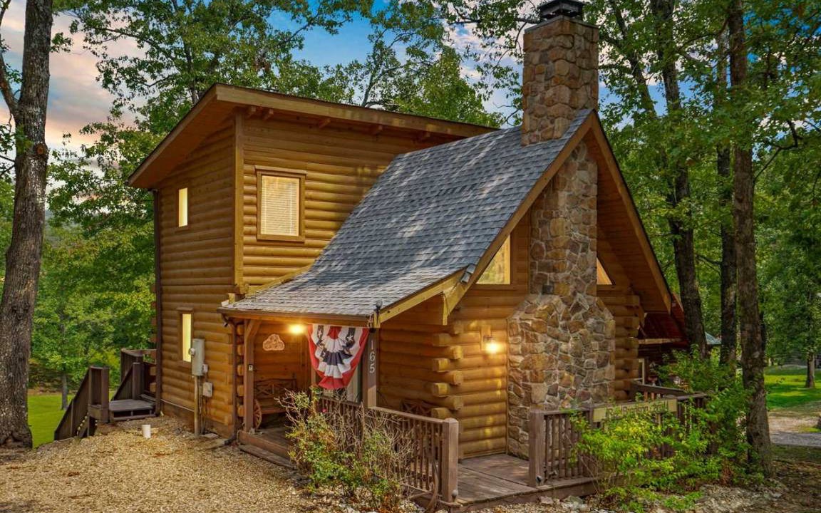 Branson Cedars Cabin | 86 m² Cabin ∙ 2 bedrooms ∙ 4 guests
