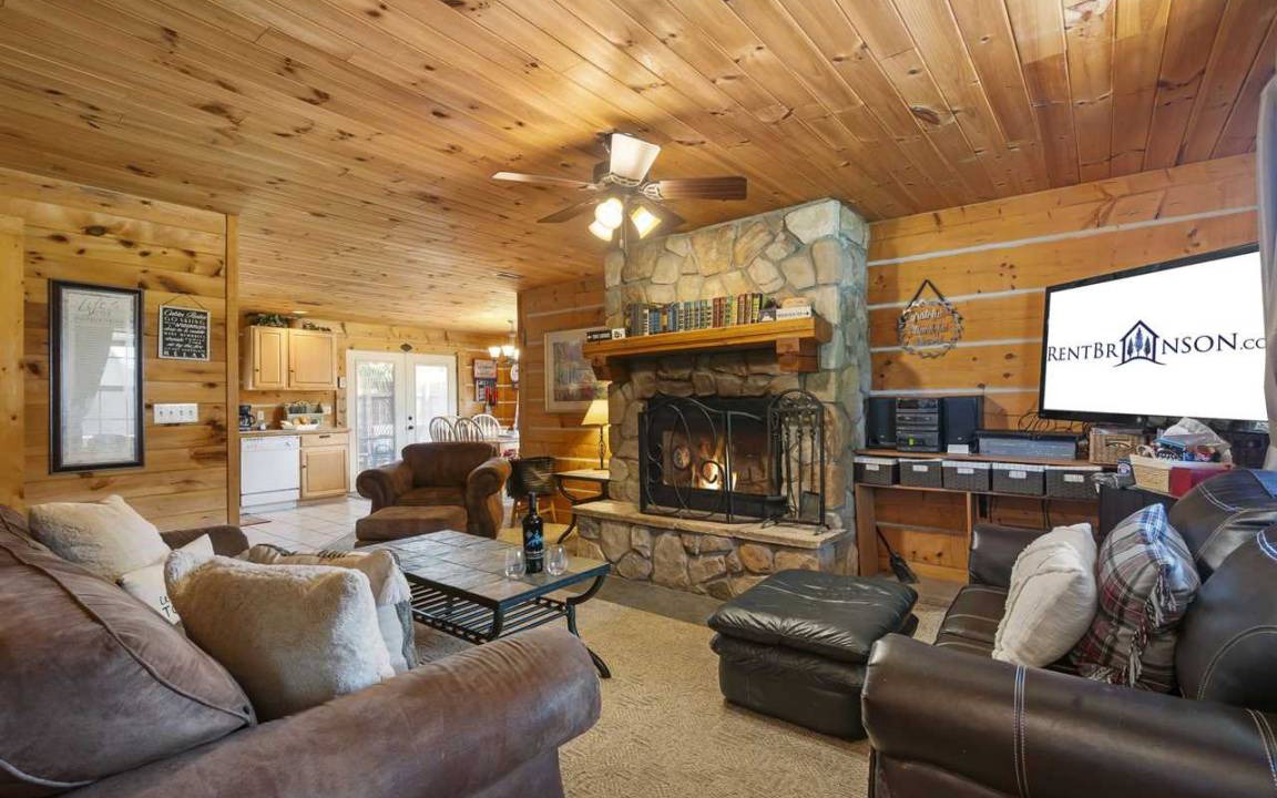 Big Cedars Cabin | 98 m² Cabin ∙ 2 bedrooms ∙ 6 guests