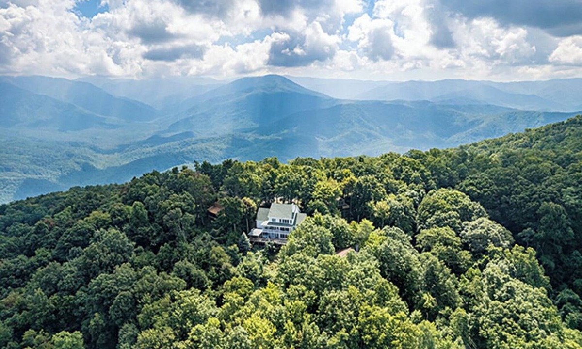 Chalet Village Cabin | A Skyline‑Level Gatlinburg Retreat