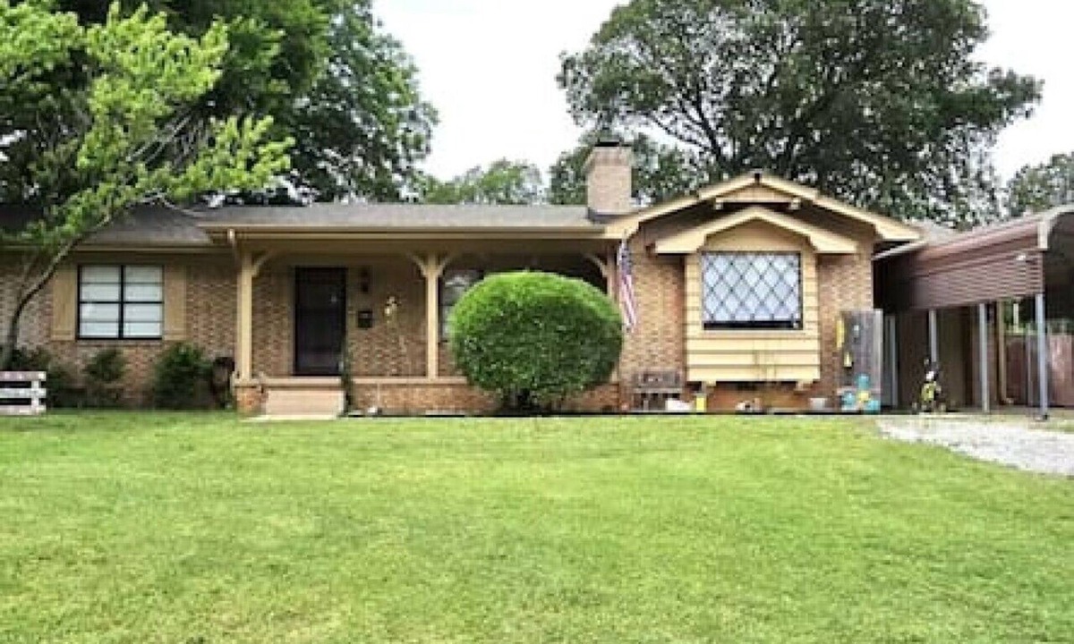 Sulphur House | A Walk in the Park family and pet friendly