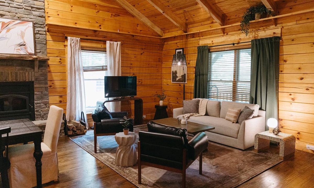 Stanton Cabin | "Alpine Hills" Cozy Hideaway RRG Cabin w/Hot Tub