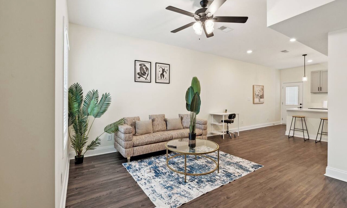 Clarksville Apartment | Alto O4 I Modern New Construction 2Bd Apartment