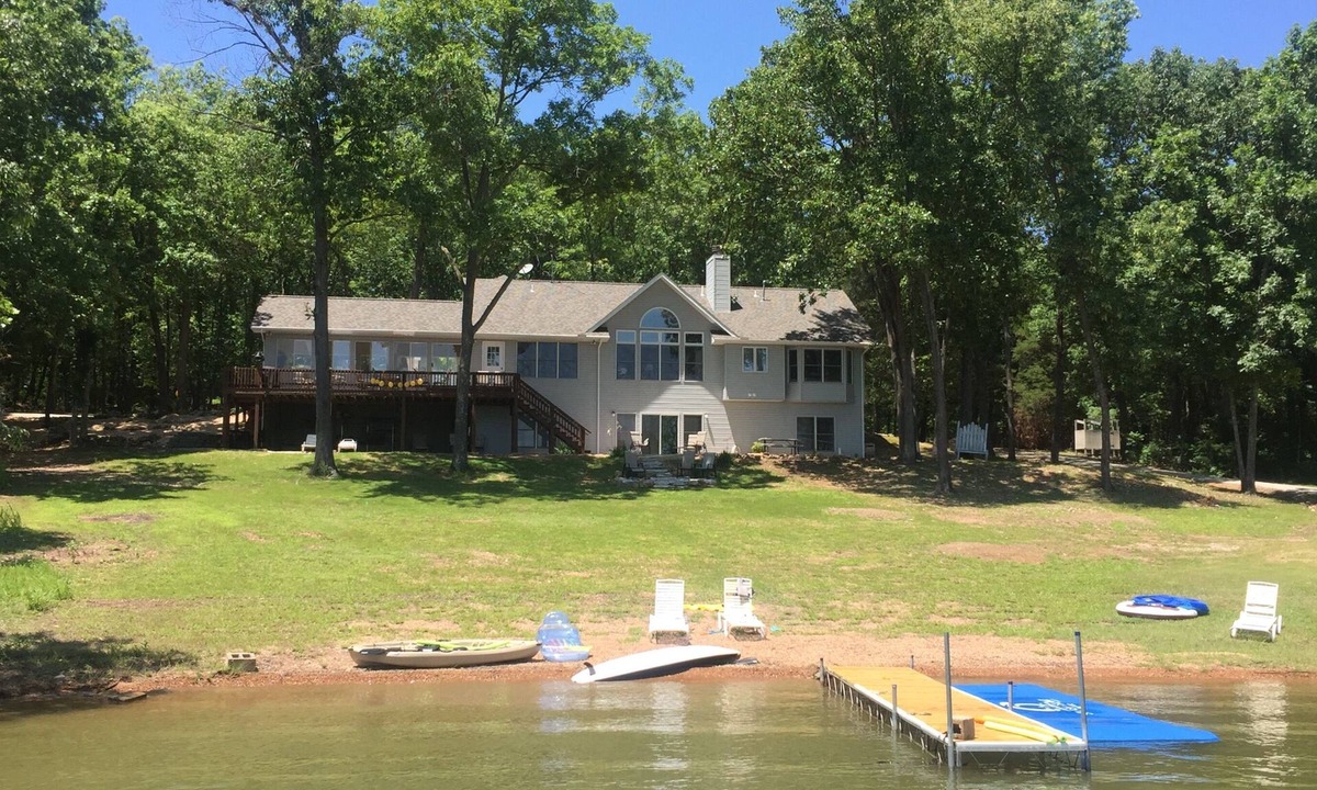 Shell Knob House | Amazing Secluded and Private 4500 sf 5 BR 4 BA lake Cove