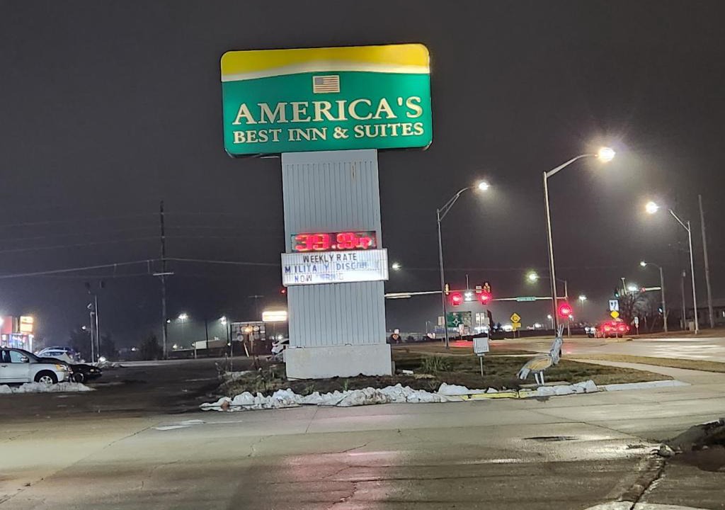Emporia Hotel | Americas best inn and suites