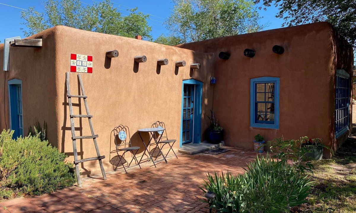 Alamedan Valley House | Balloon Fiesta close to Charming, Historic, N. Valley Casita!