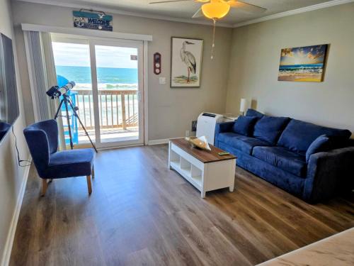 Sneads Ferry House | Beachfront Condo 103