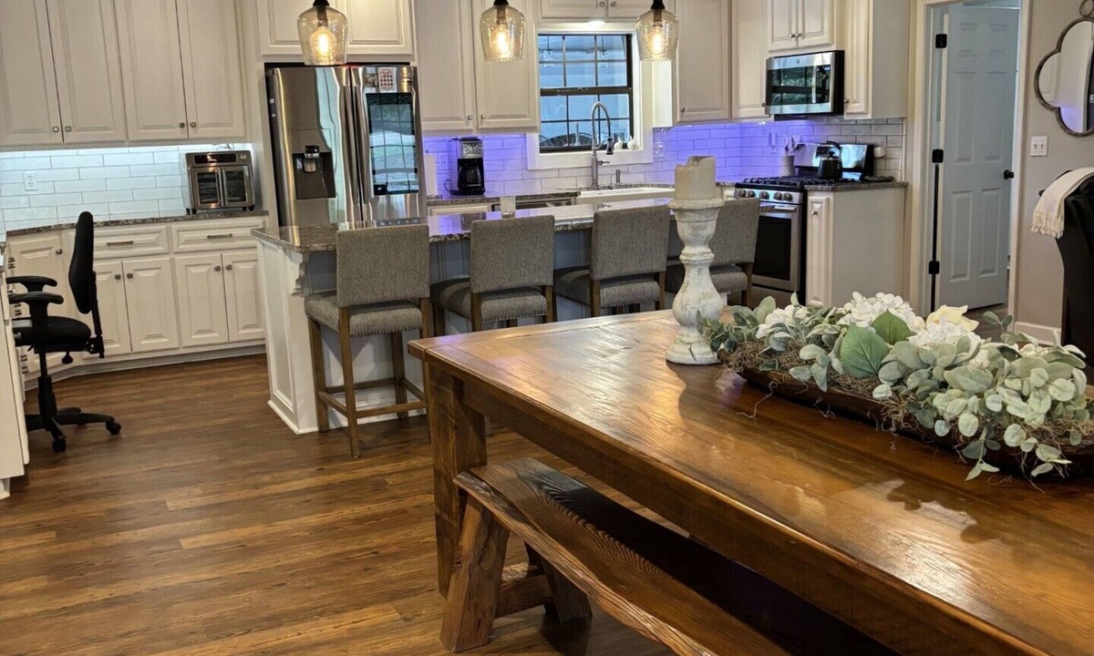 Oxford House | Beautiful 3-bedroom house in Taylor