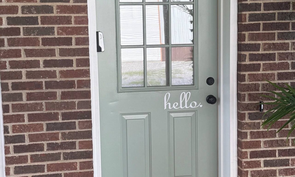 Lynn Garden Apartment | Beautiful Farmhouse Retreat For Two in Limestone TN