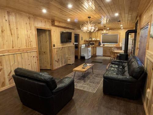 Red River Ski Chalet | Bellamy's Ski Haus