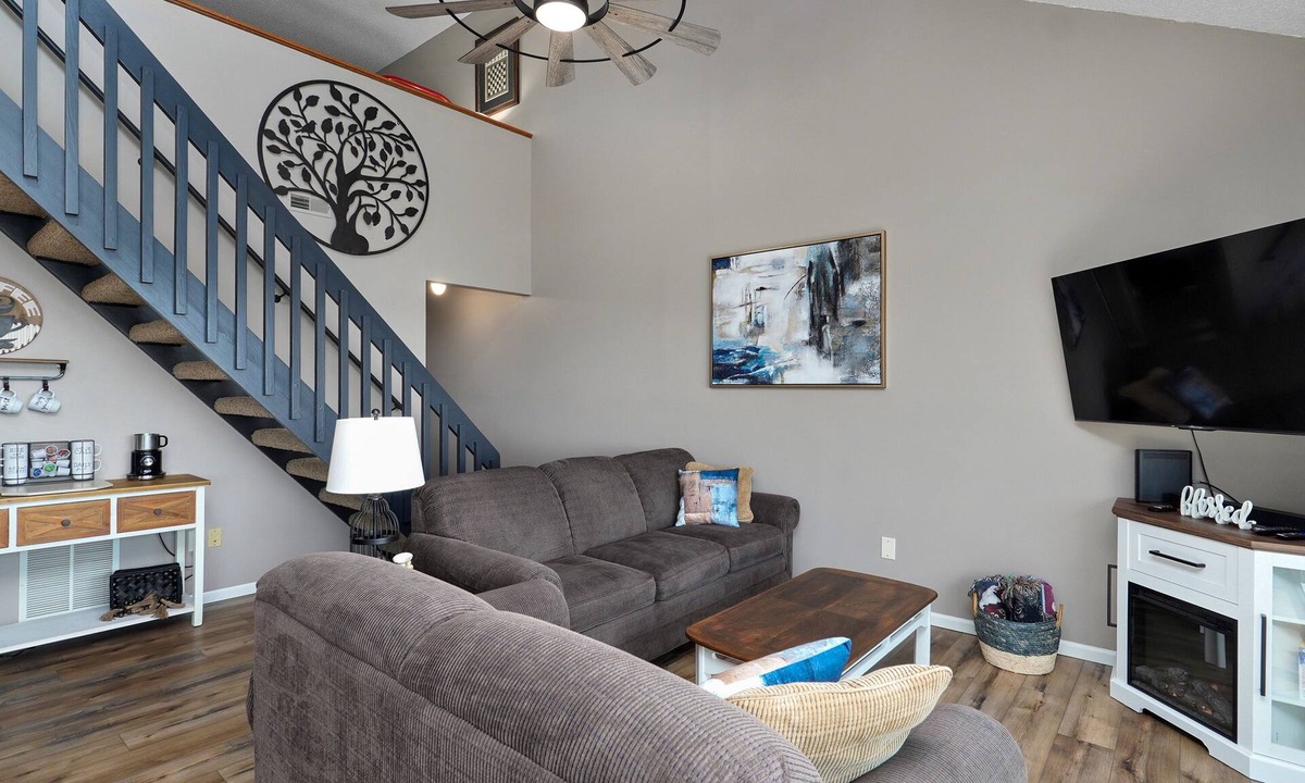 Indian Point Condo | Best Lake Views, Arcade Games, Near Silver Dollar City with Free Daily Tickets!