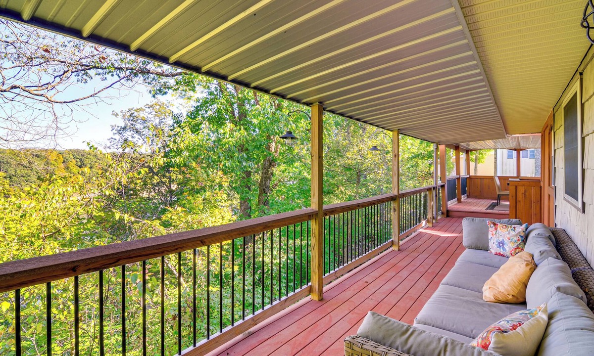 Bronston Cabin | Boat Parking & Fire Pit! Lake Cumberland Retreat