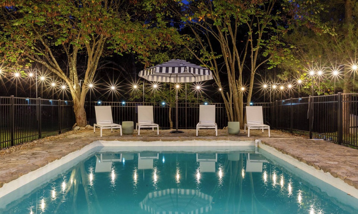 Shelbyville House | Bourbon Trail, Hot Tub, Pool, Quiet/Peaceful Location, 3 King Beds