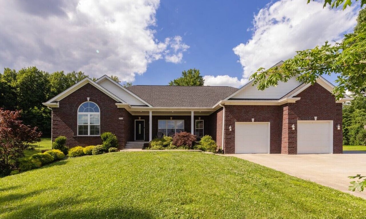 Nazareth House | Bourbon Trailhead Bardstown