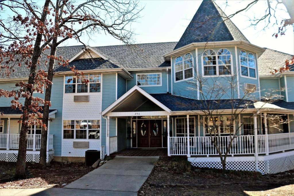 Branson House | Bradford House Bed and Breakfast
