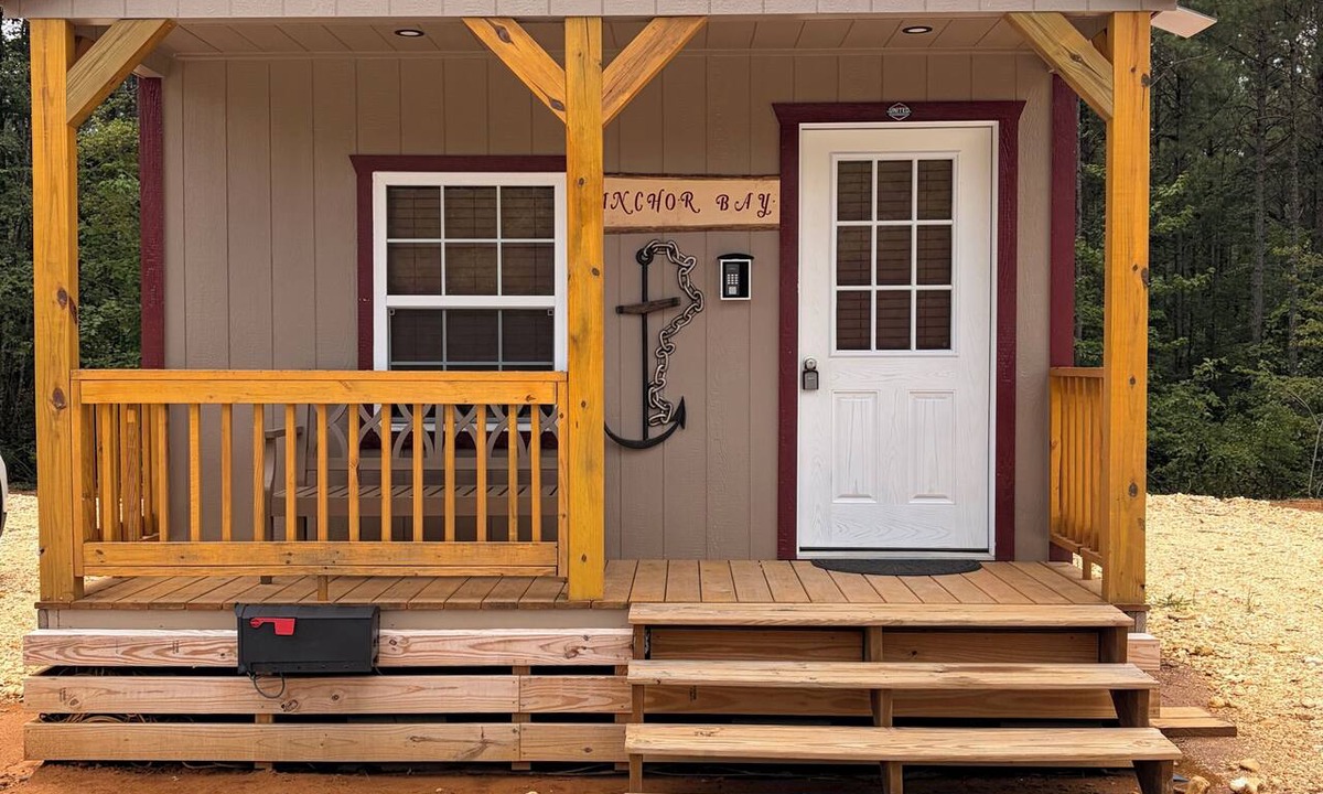 Iuka Cabin | BRAND NEW! 1 bedroom cabin with two beds and a large couch. Near pickwick lake
