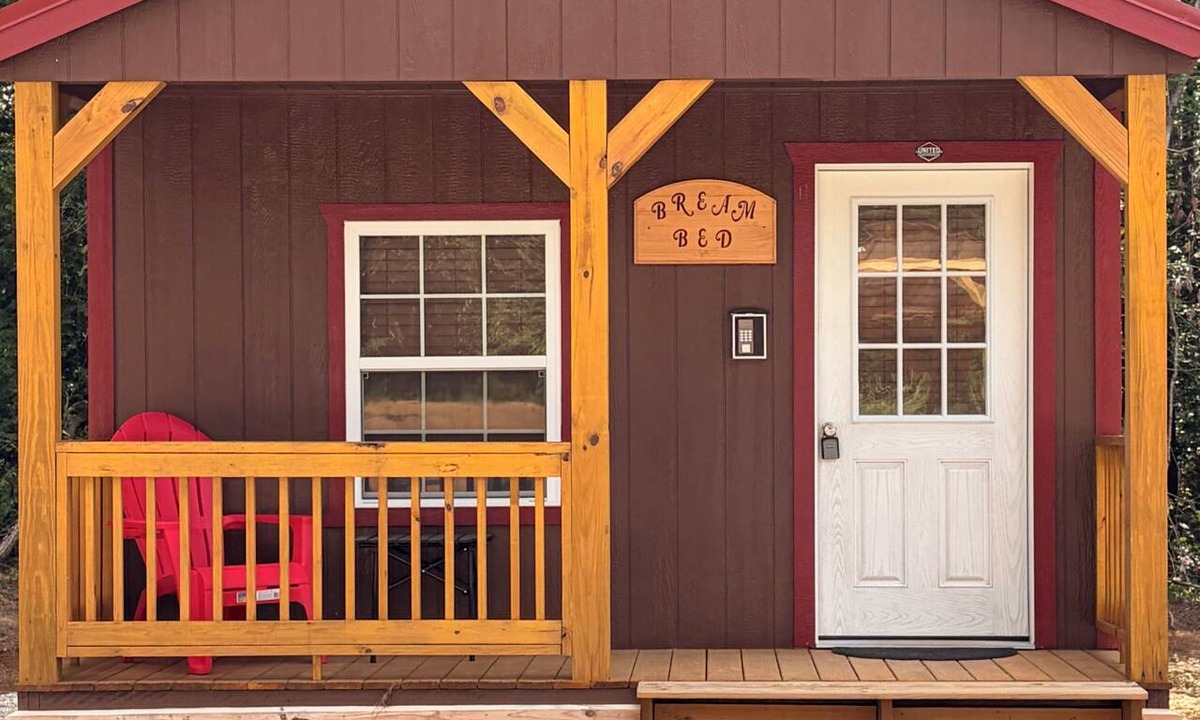 Iuka Cabin | BRAND NEW ! Cozy 1-bedroom cabin near PICKWICK LAKE with room for boat parking