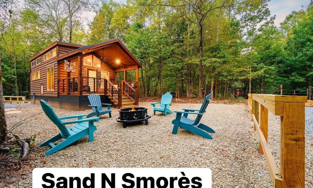Octavia Cabin | BRAND NEW Mountain Fork River Front cabins located in Smithville!