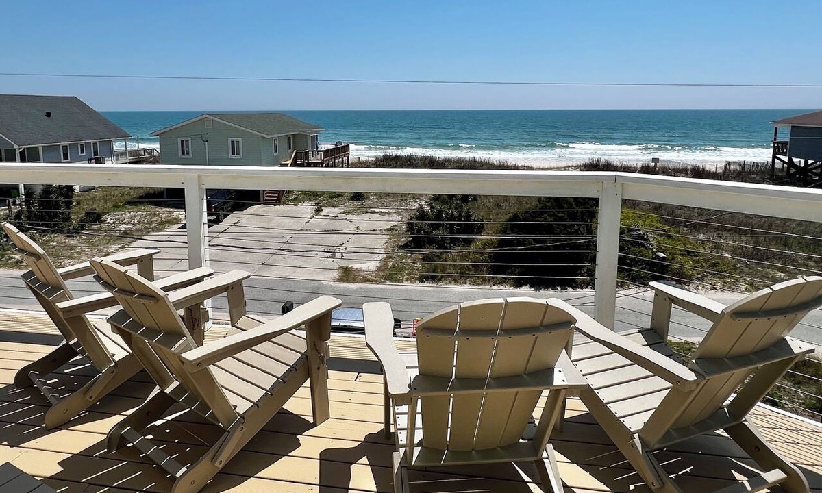 North Topsail Beach House | Brim of Beachfront Fenced Ocean View 2 Kings, 1 Queen & 4 Twin