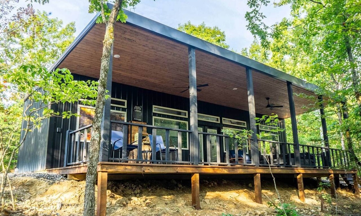 Board Camp House | Cajun Style in Mena