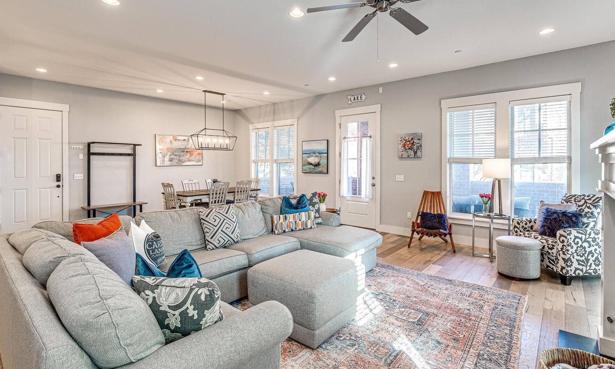 Eufaula Condo | Carlton Landing-Stylish Condo closest to the waterfront!