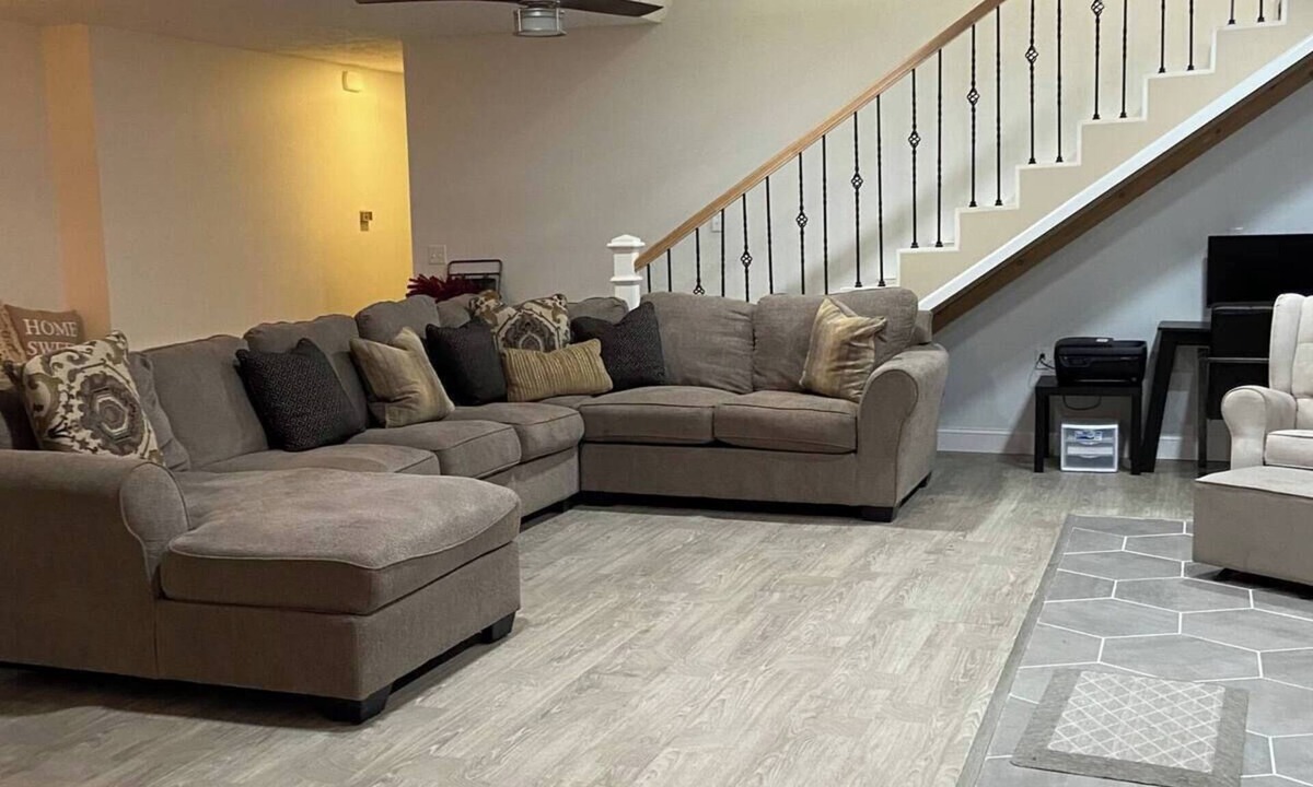 Clinton House | Casita home away from home 5-bedroom house in Clinton