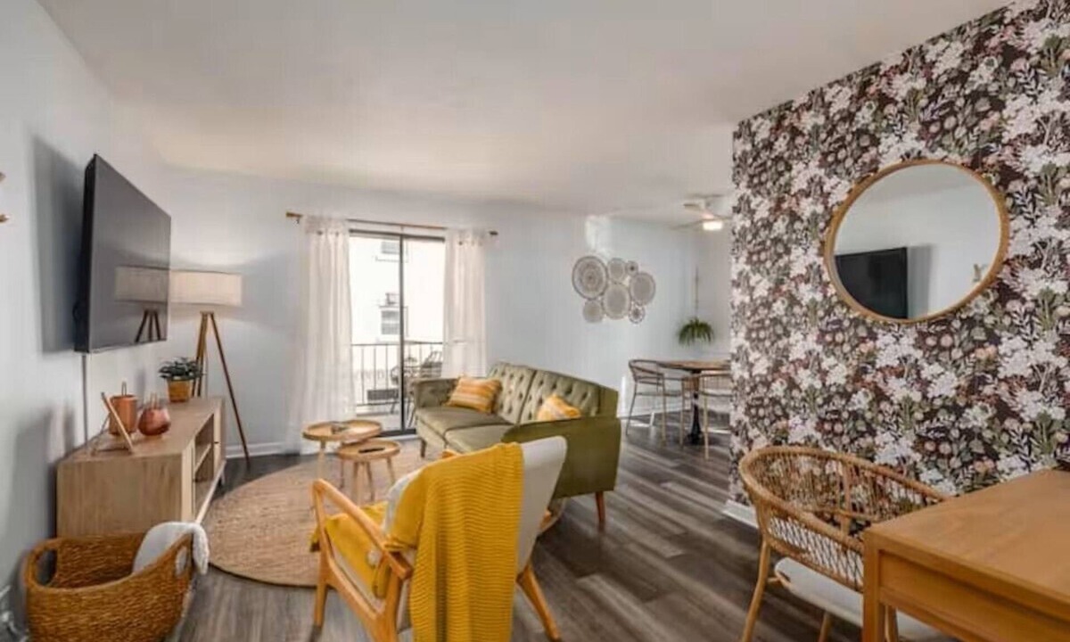 Bonnycastle Condo | Charming 1-bedroom Bohemian-Inspired condo Louisville