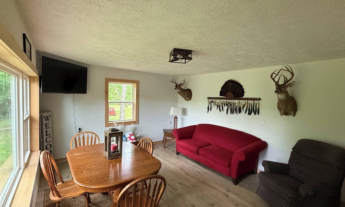 Elk Creek House | Charming 3-bedroom farmhouse in tranquil Mountain Grove.