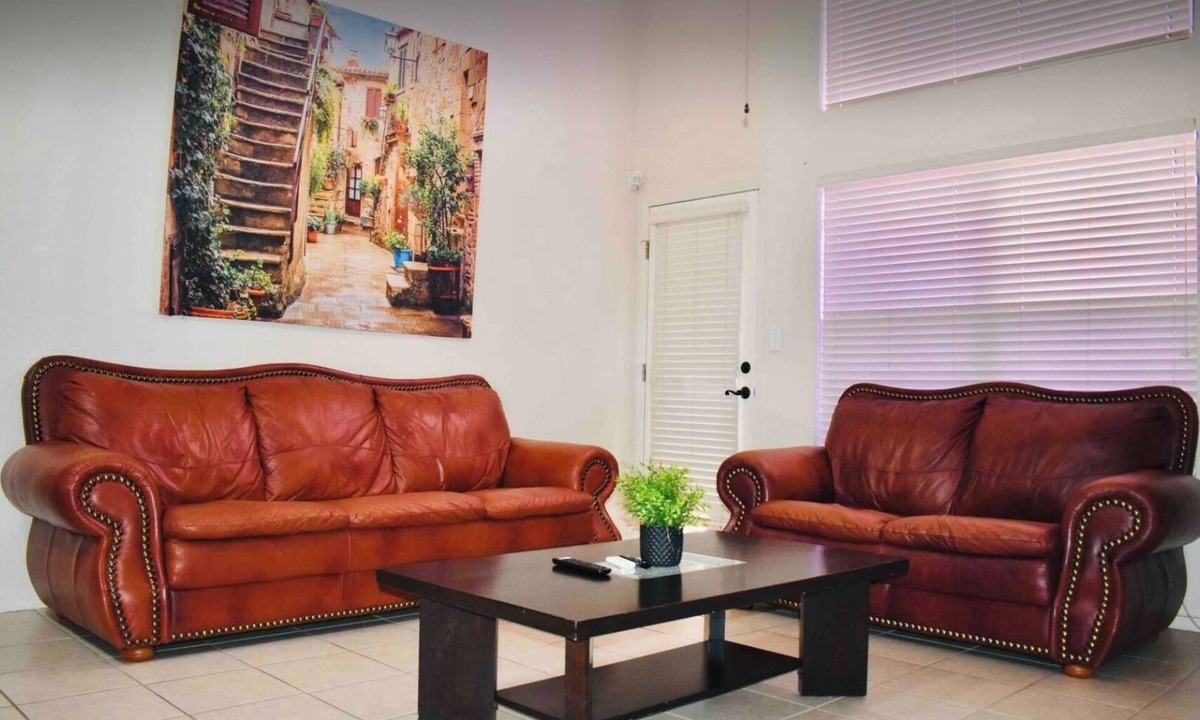 Northeast El Paso House | Charming 4-bedroom house 15 min from fort bliss/great for large groups