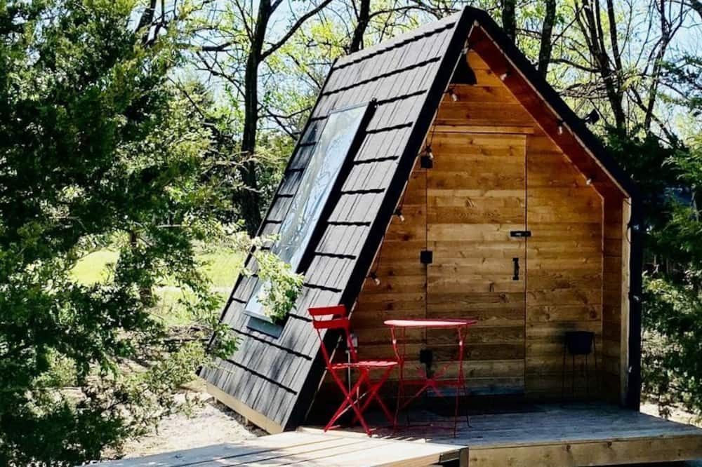 Allen County Cabin | Charming A-Frame Cabin Experience with Campfire Vibes in Humboldt, Kansas